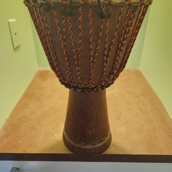 African Handmade bongo drum - Picture 4 of 5